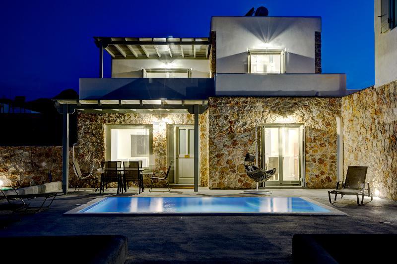 Desiterra Resort Suites & Villas Karterados  Esterno foto